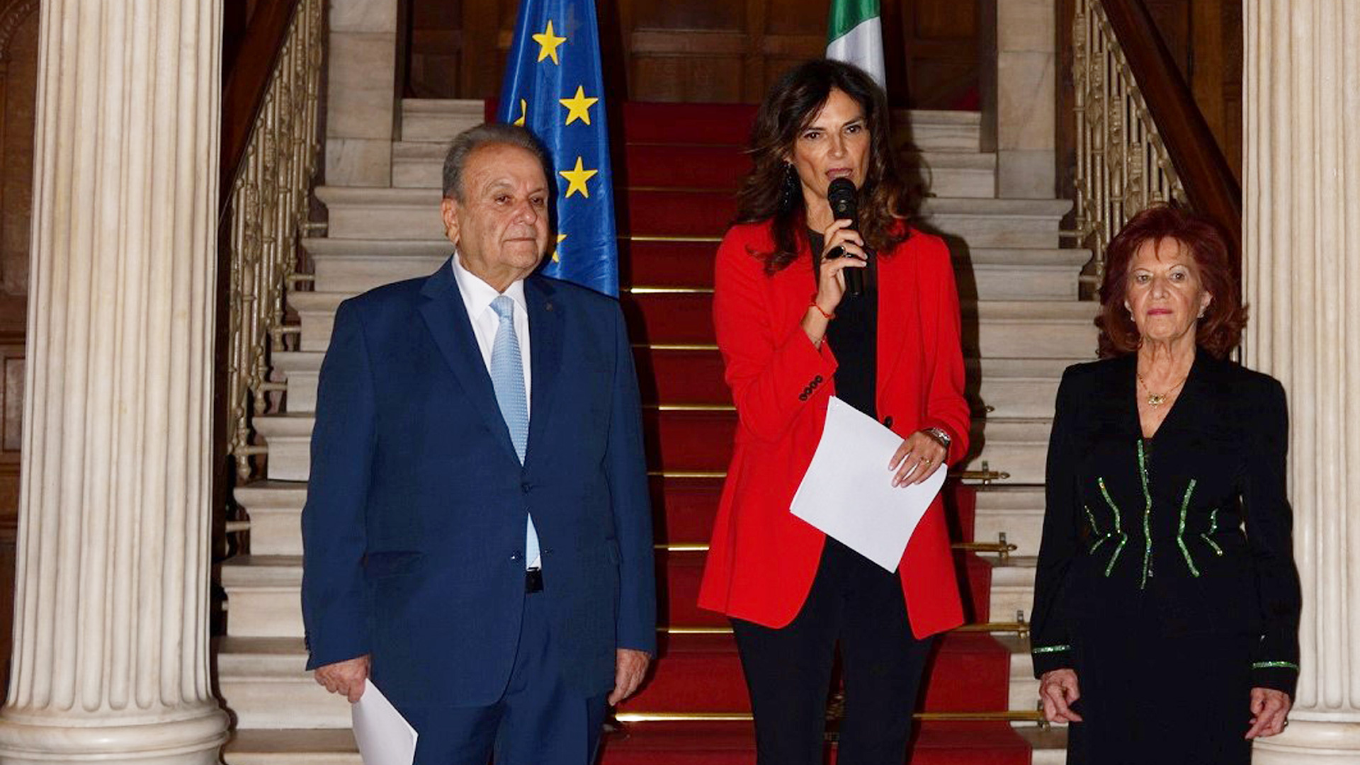 Απονομή του Διασήμου του Τάγματος Τιμής της Ιταλικής Δημοκρατίας “Cavaliere dell’Ordine della Stella d’Italia” στον Πρόεδρο και την Αντιπρόεδρο του Μανιατακείου Ιδρύματος